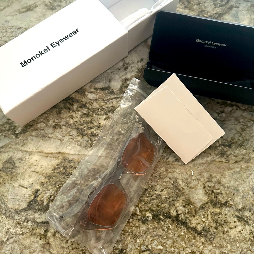 Monokel Sunglasses Memphis frames NWT